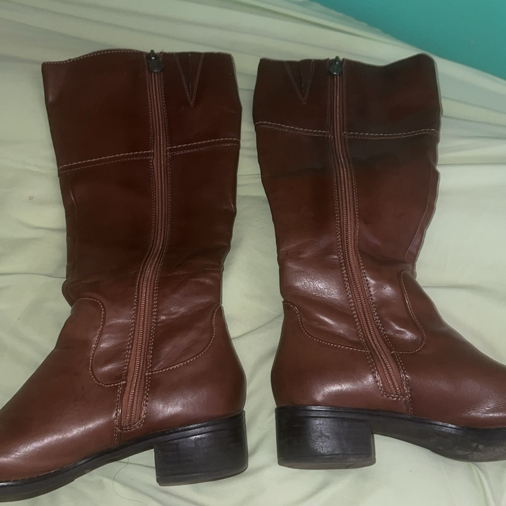 Etienne Aigner brown leather tall riding boots - Picture 3 of 16